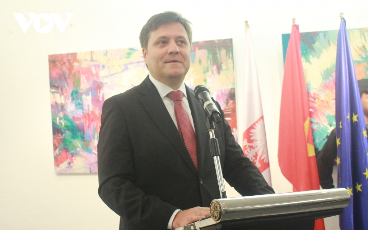 painting exhibition marks vietnam-poland diplomatic ties picture 1