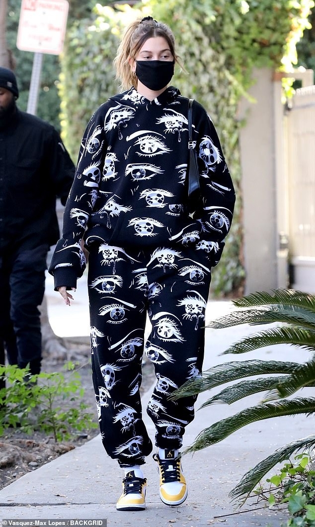 ba xa justin bieber buon ba ra pho sau khi phu nhan tin don chong gap go selena hinh anh 3