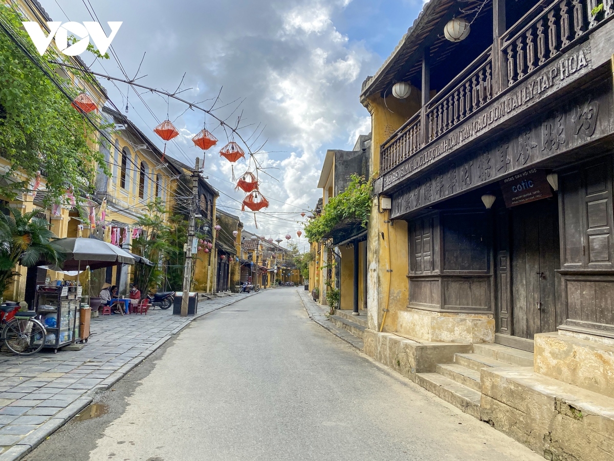 impact of covid-19 pandemic leaves hoi an quiet amid tourism season picture 13