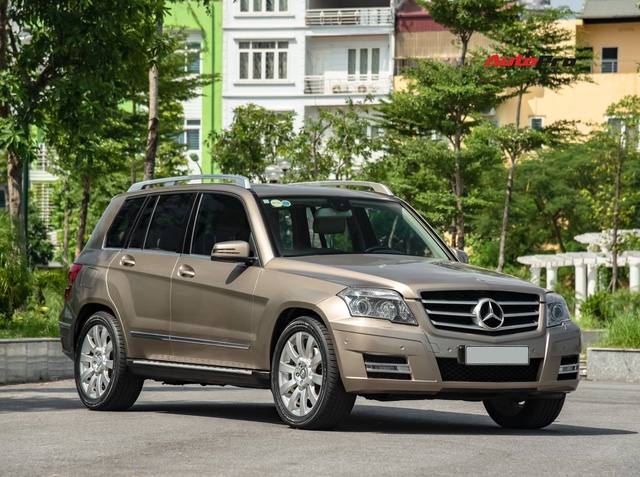 hon 3.000 xe mercedes-benz c-class va glk phai trieu hoi vi loi tui khi hinh anh 2