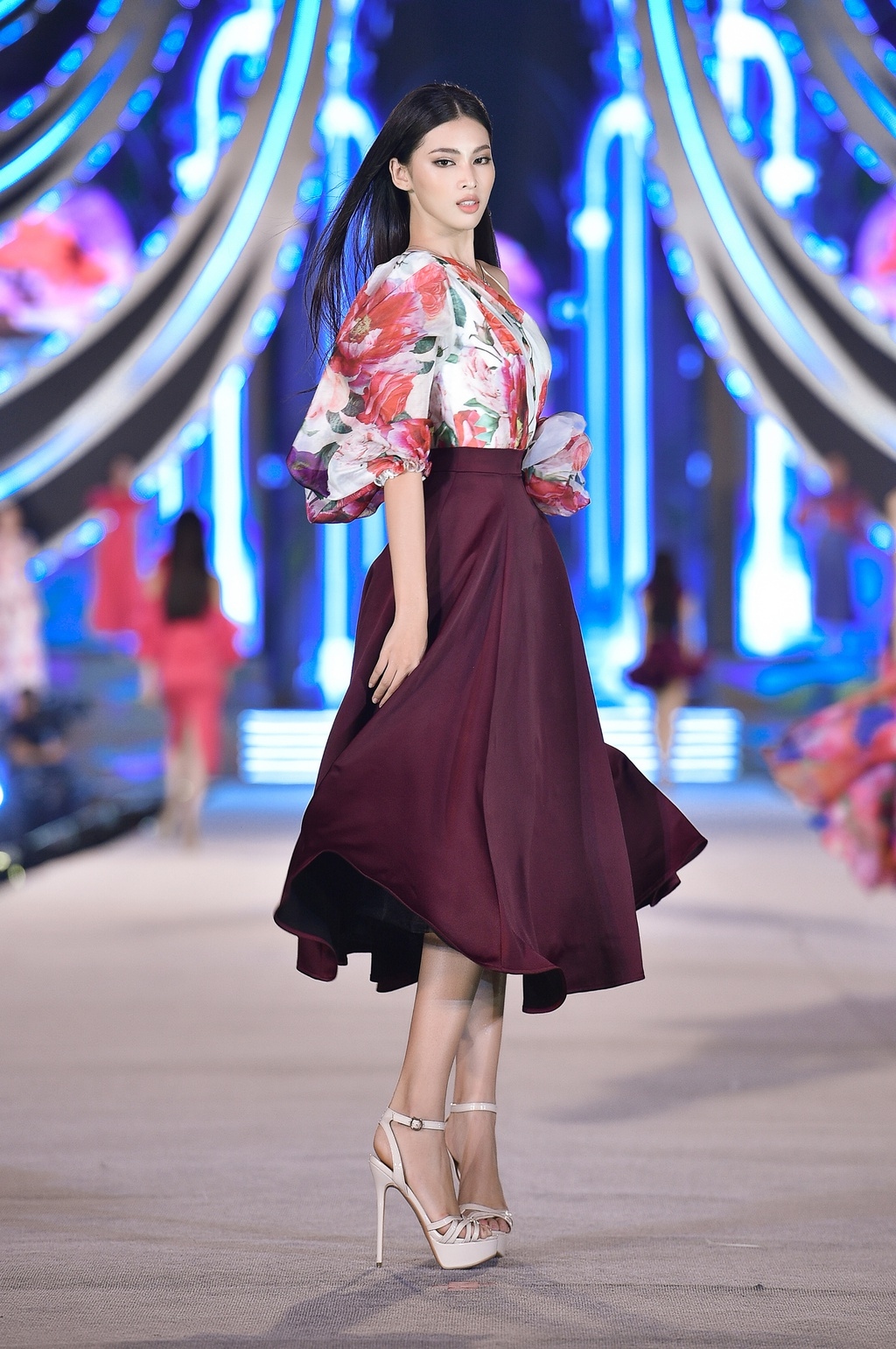 miss vietnam finalists compete for miss fashion sub-title picture 10