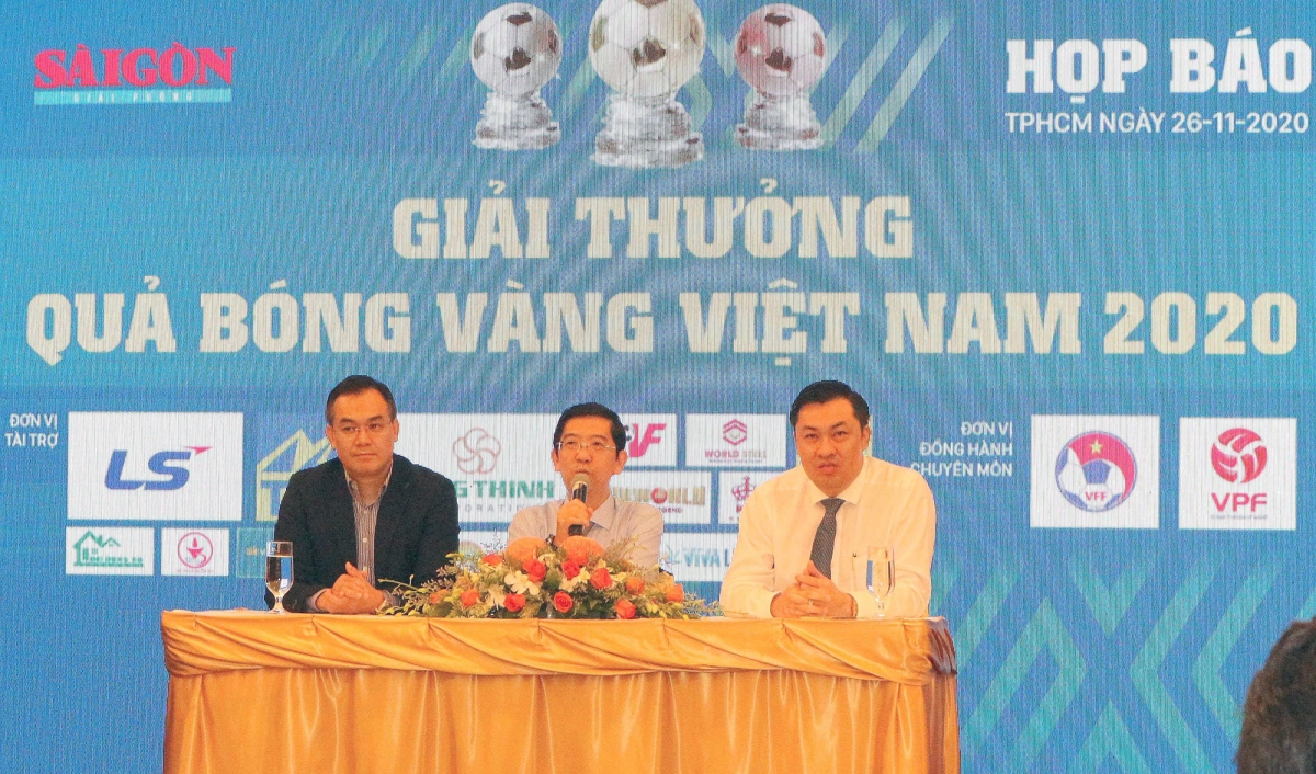 Quả bóng vàng Việt Nam 2020: Công Phượng đấu Quang Hải, Trọng Hoàng