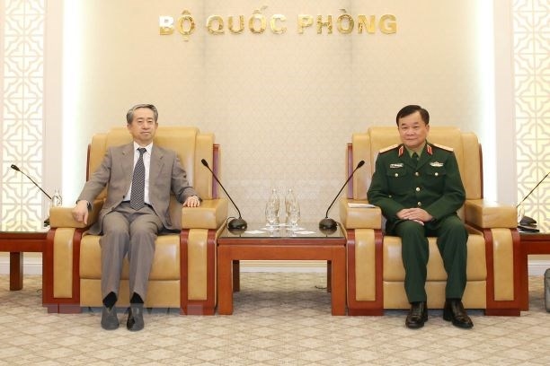 deputy minister of defence hosts chinese ambassador picture 1