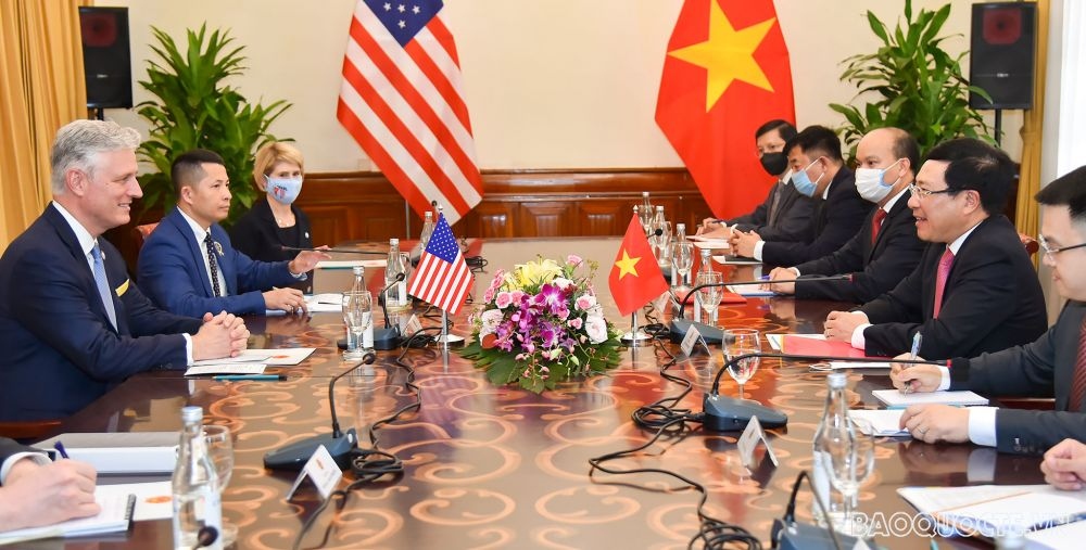 us security advisor o brien welcomed in hanoi picture 8