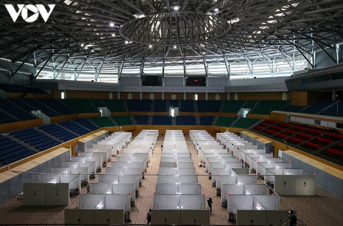 danang shuts down field hospital at indoor stadium picture 1