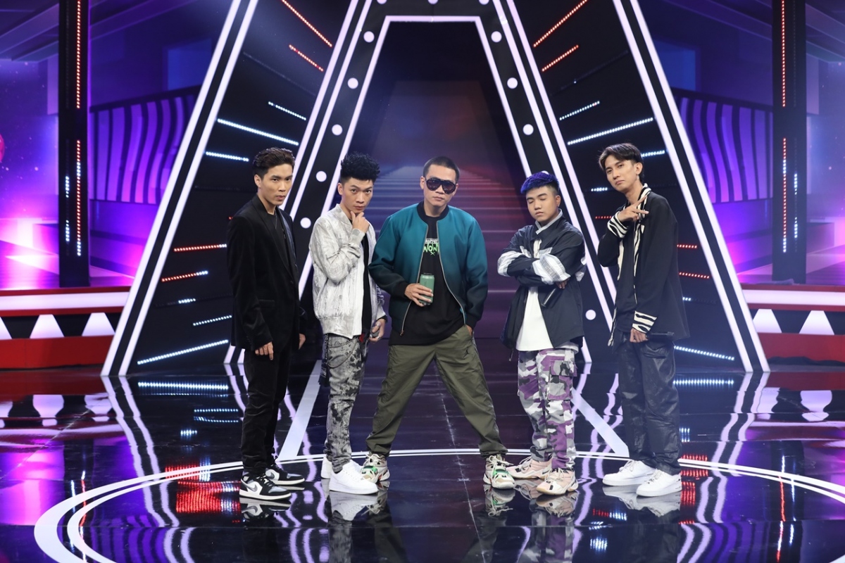 truong giang bat cong tac lam rapper, dai chien voi team wowy hinh anh 2