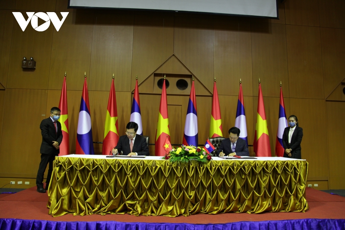 vietnam, laos rejoice over growing ties despite covid-19 picture 4