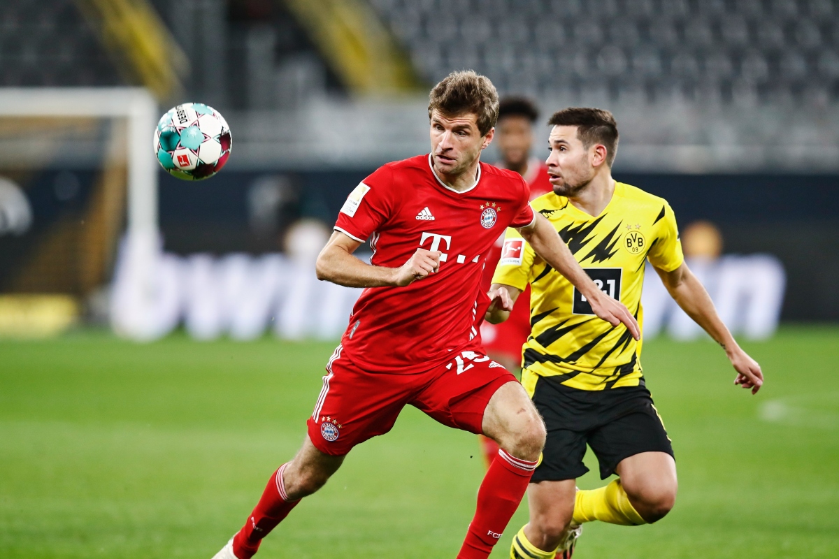 lewandowski che mờ haaland, bayern ngược dòng đả bại dortmund 3-2 ở trận siêu kinh điển hình ảnh 5 lewandowski che mo haaland, bayern nguoc dong da bai dortmund 3-2 o tran sieu kinh dien hinh anh 5