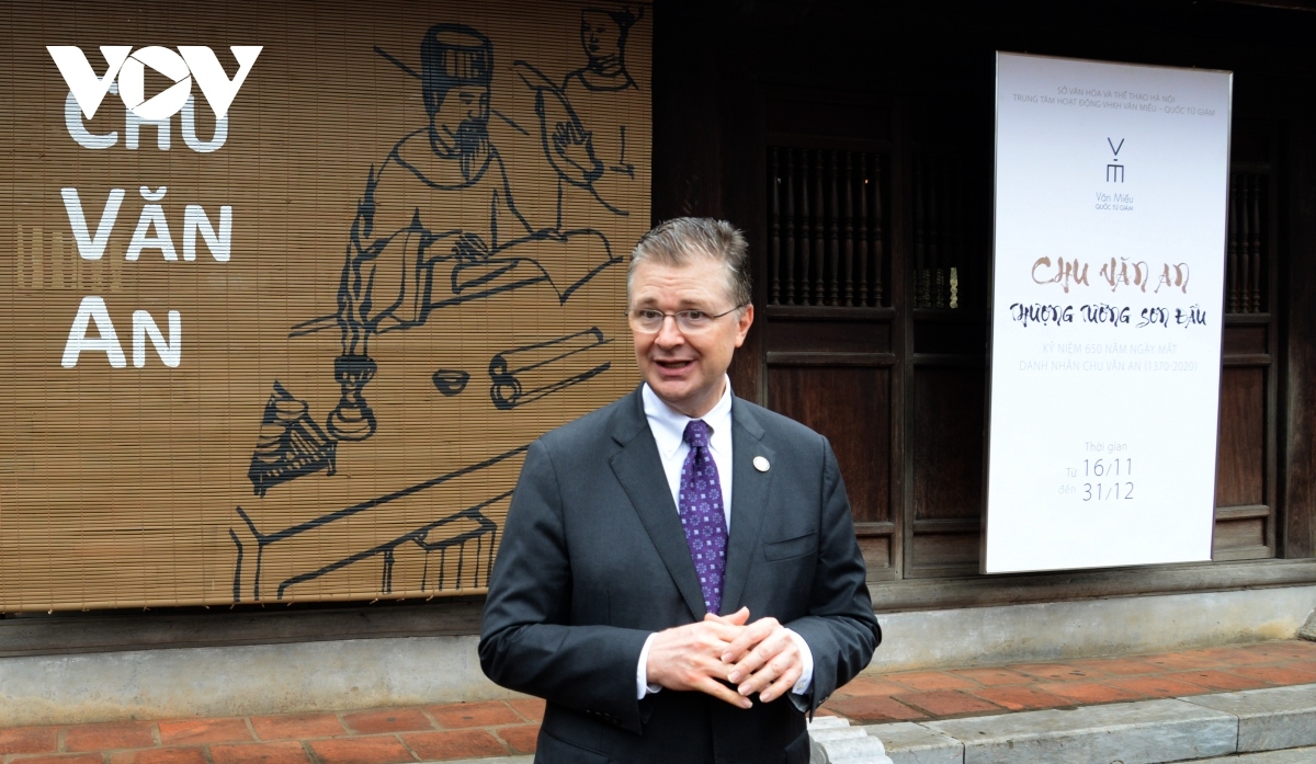 us ambassador pays visit to hanoi s temple of literature picture 13 us ambassador pays visit to hanoi s temple of literature picture 13
