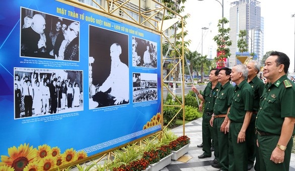 photo exhibition features vietnam fatherland front s 90-year operation picture 1