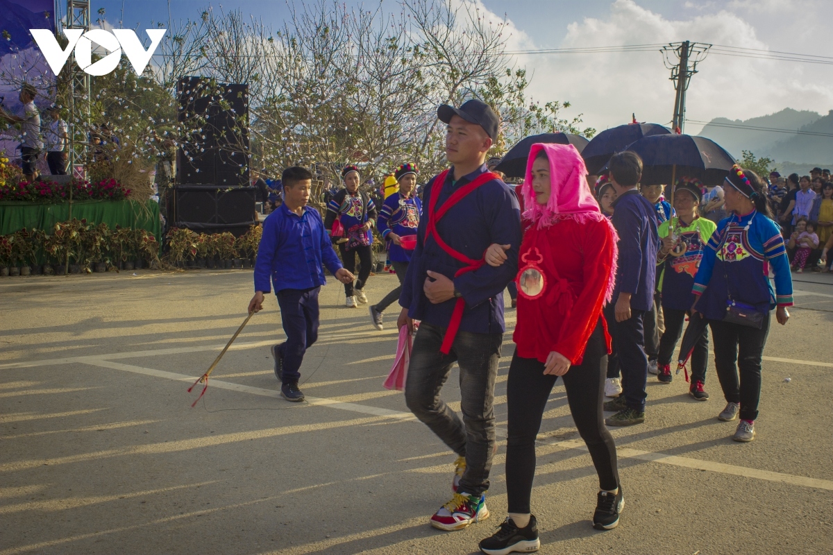 a glimpse of wintery festival on bac ha plateau picture 3