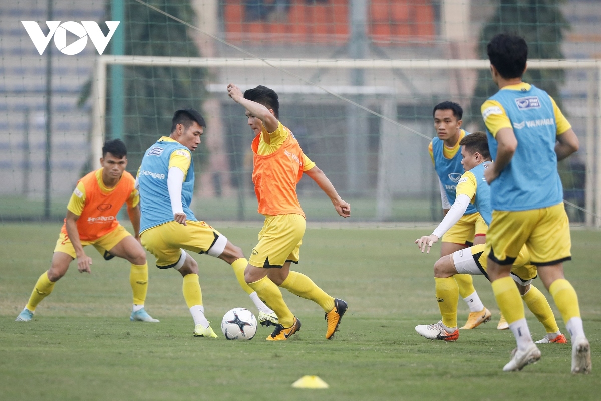 Các cầu thủ của ĐT Việt Nam và U22 Việt Nam đã sẵn sàng cho trận đấu tại Cẩm Phả vào ngày 23/12. (Ảnh: Minh Hoàng).