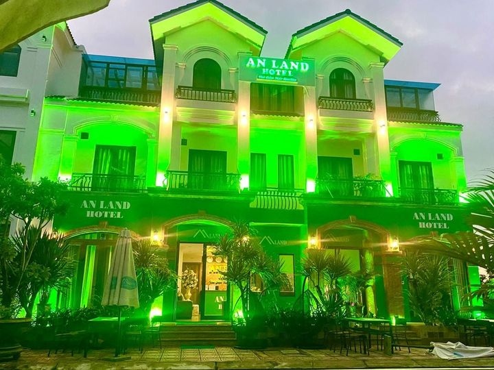 an land hotel chao don quy khach hinh anh 1