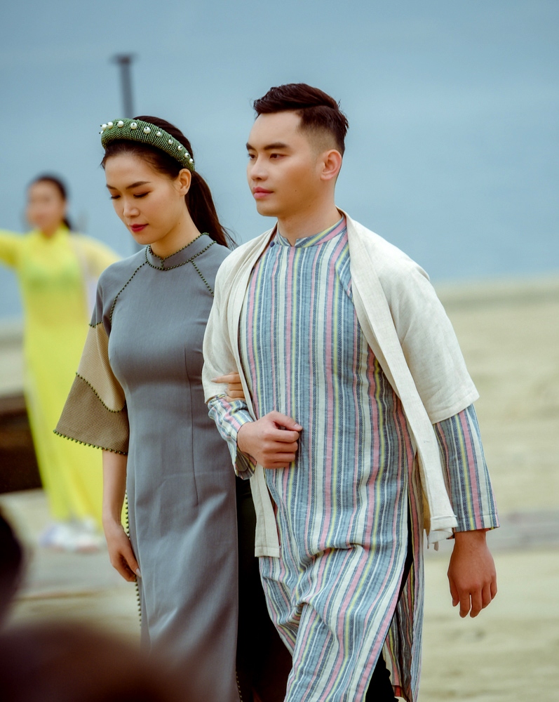 hoa hau thuy dung trinh dien ao dai tai festival Ao dai quang ninh 2020 hinh anh 10