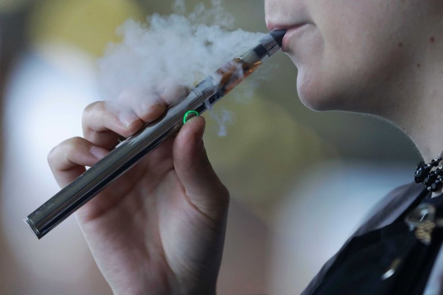 Australia cấm nhập khẩu và sử dụng thuốc lá điện tử có chứa ...
