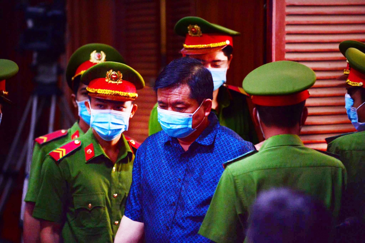 Bị cáo Đinh La Thăng phản bác cáo trạng, phủ nhận mối quan hệ với Út “trọc”