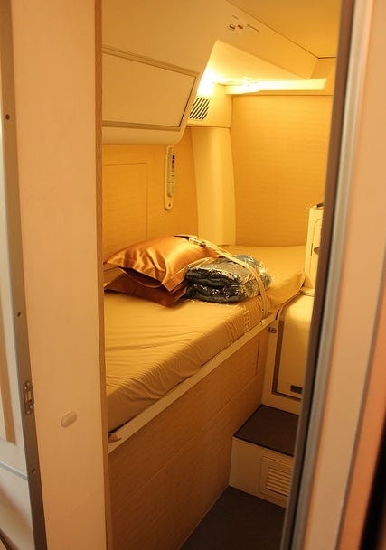 Tuy nhiên vẫn có những phòng nghỉ tiếp viên được thiết kế đẹp mắt và sang trọng, giống như trên máy bay Airbus A380 của hãng Singapore Airlines./.