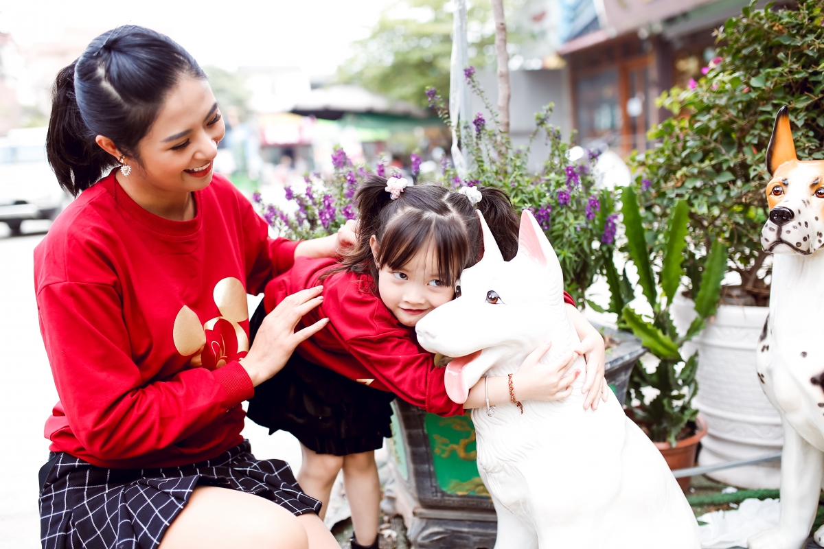 ngọc hân mặc áo đôi, cùng con gái hồng quế đi làm gốm hình ảnh 11 ngoc han mac ao doi, cung con gai hong que di lam gom hinh anh 11