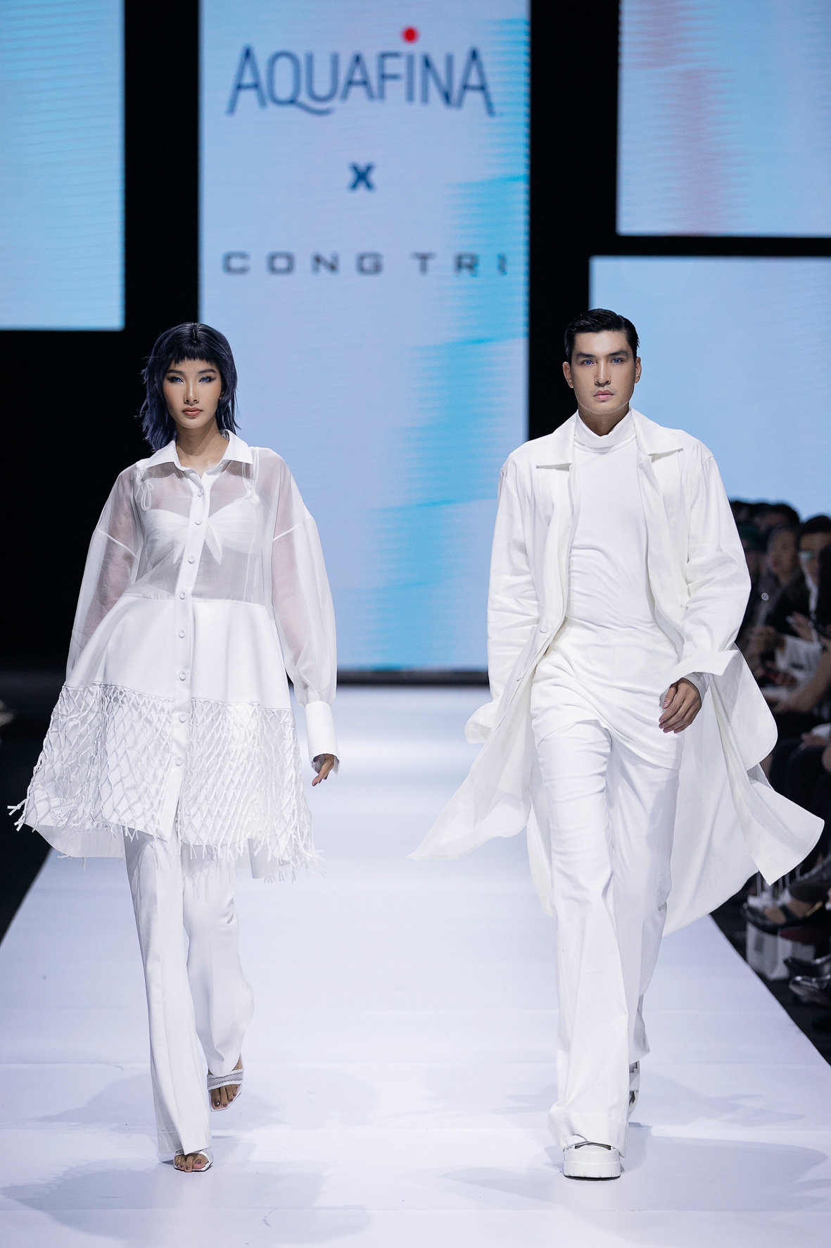 tân hoa hậu Đỗ thị hà lần đầu catwalk trong show của công trí tại tuần lễ thời trang hình ảnh 10 tan hoa hau Do thi ha lan dau catwalk trong show cua cong tri tai tuan le thoi trang hinh anh 10