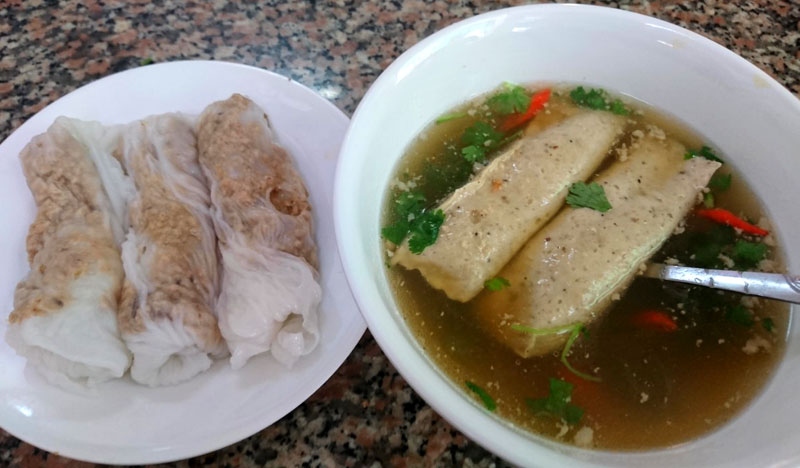 banh cuon cao bang, a must-try dish in hanoi picture 2