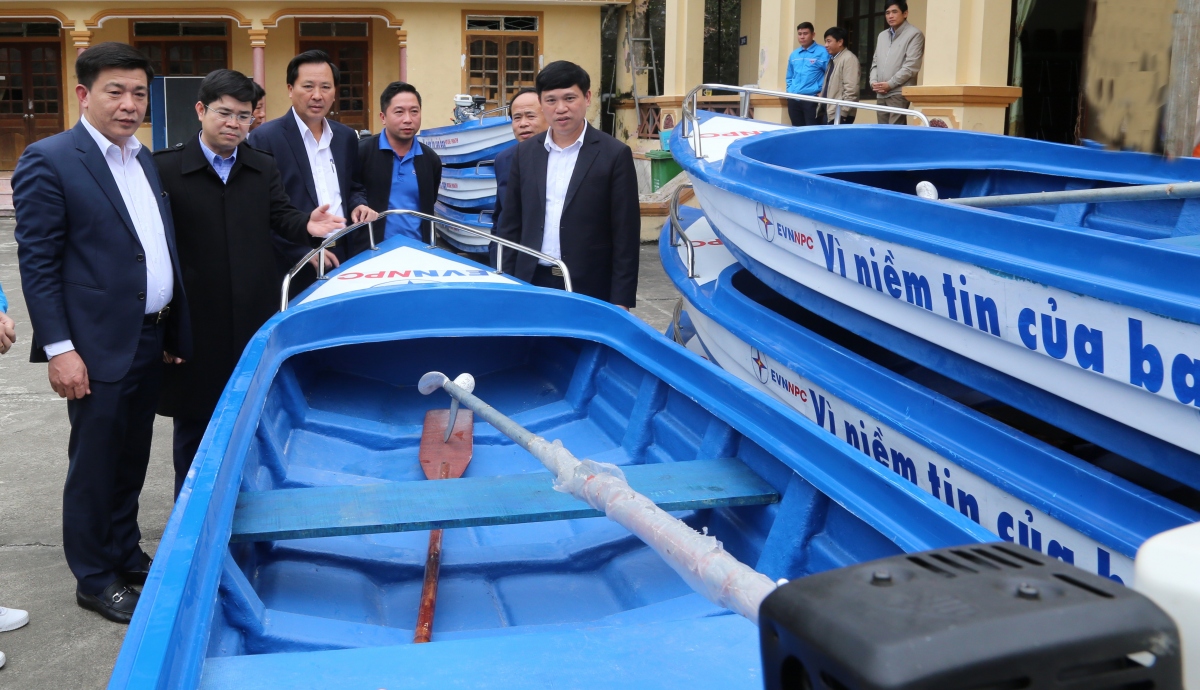 evnnpc tri an khach hang vung lu nghe an, ha tinh so tien hon 2,3 ty dong hinh anh 5