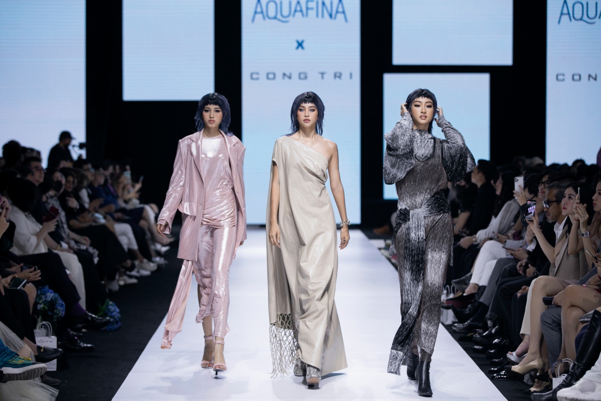 tân hoa hậu Đỗ thị hà lần đầu catwalk trong show của công trí tại tuần lễ thời trang hình ảnh 8 tan hoa hau Do thi ha lan dau catwalk trong show cua cong tri tai tuan le thoi trang hinh anh 8