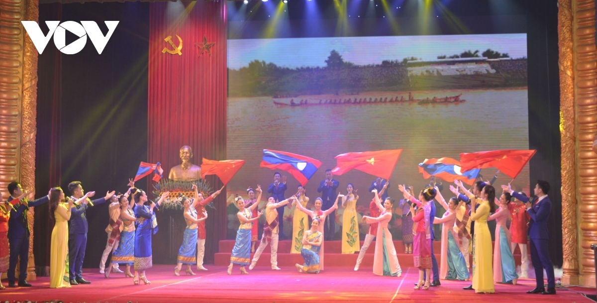 hanoi hosts ceremony to mark 45th national day of laos picture 2