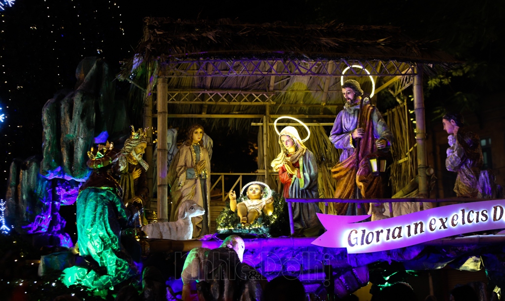 churches in hanoi shine with colourful decorations ahead of christmas picture 10