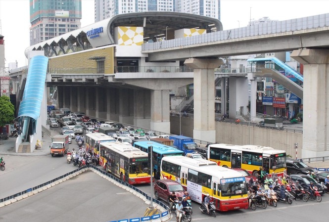 Những tuyến xe buýt nào phải giảm chuyến, kết nối với tàu Cát Linh-Hà Đông?