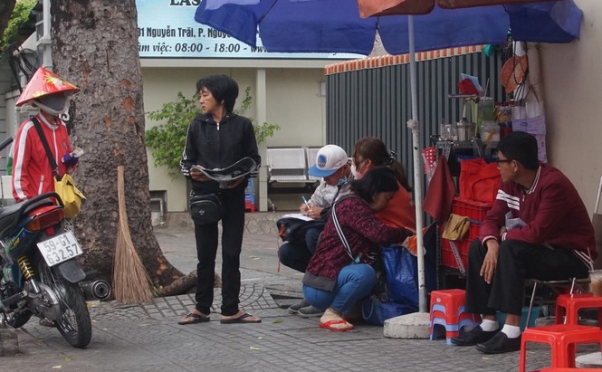 residents in hcm city bundle up as temperatures fall picture 10