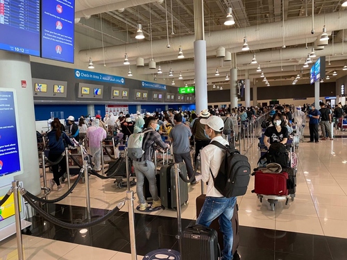 Vietnam Airlines repatriates close to 350 Vietnamese citizens from UAE