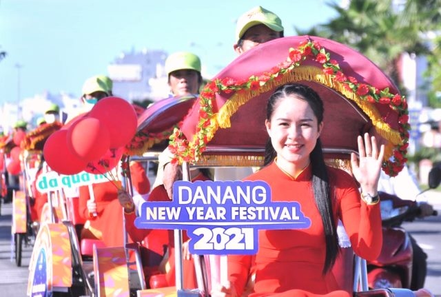 cyclo parade kicks off da nang new year festival 2021 picture 5