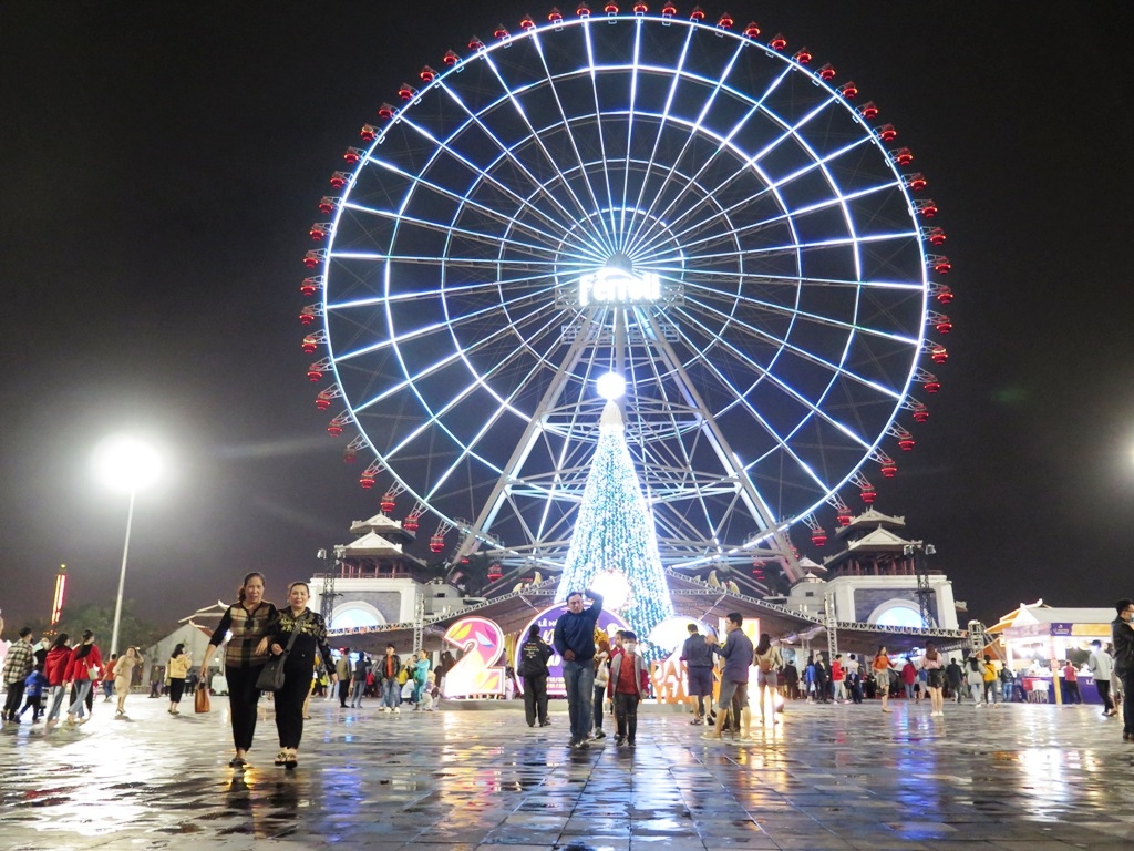 tung bung khai mac le hoi Da nang chao nam moi 2021 hinh anh 2