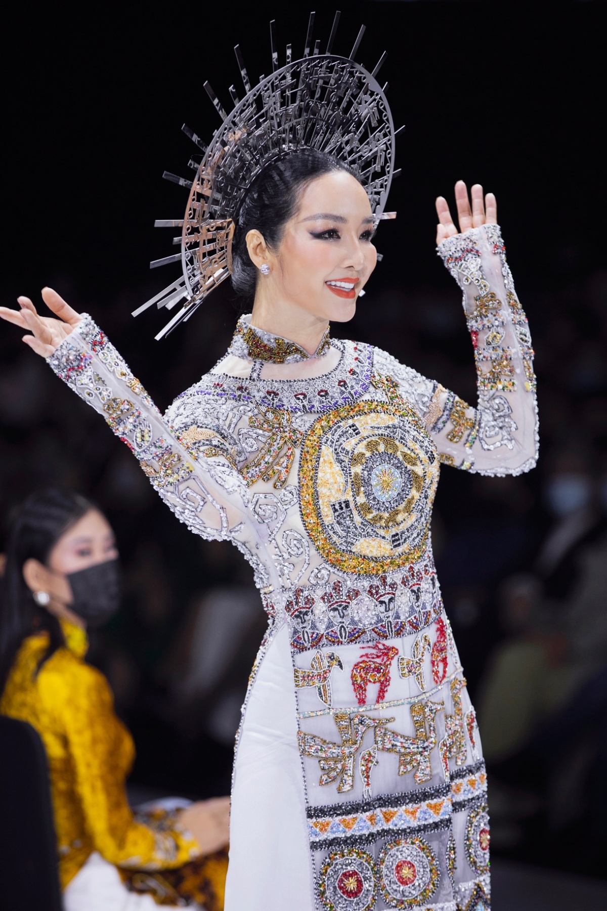 Ao Dai designer presents new collection at Vietnam International Fashion  Week 2020, Culture - Sports