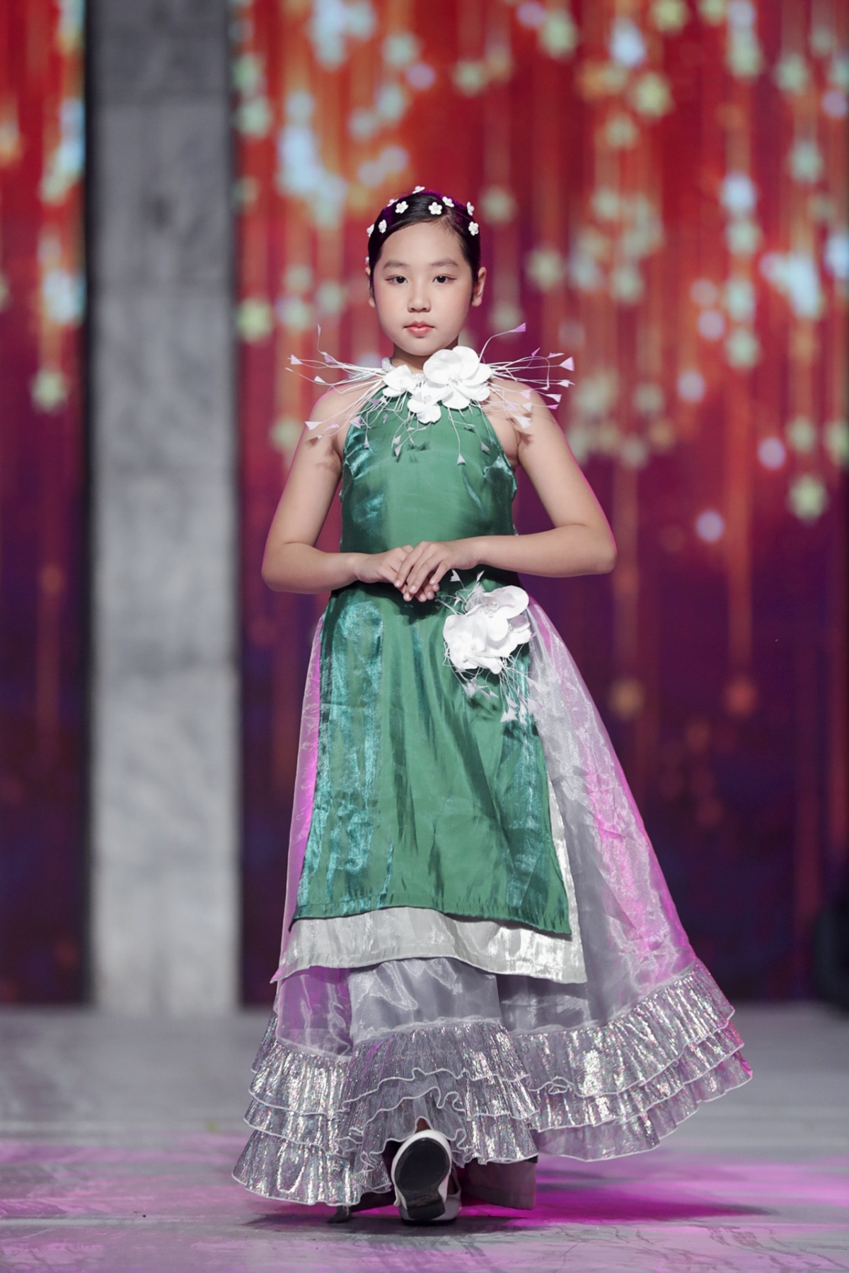 child models put on stunning display at vietnam junior fashion week 2020 picture 12