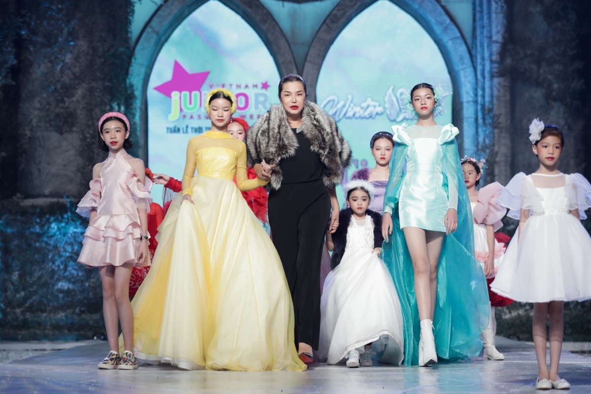 child models put on stunning display at vietnam junior fashion week 2020 picture 1