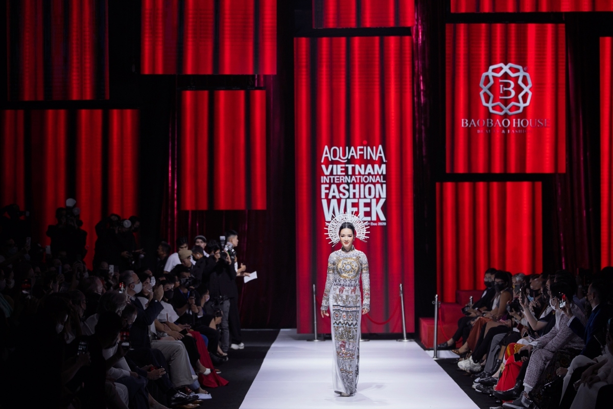 Ao Dai designer presents new collection at Vietnam International Fashion  Week 2020, News