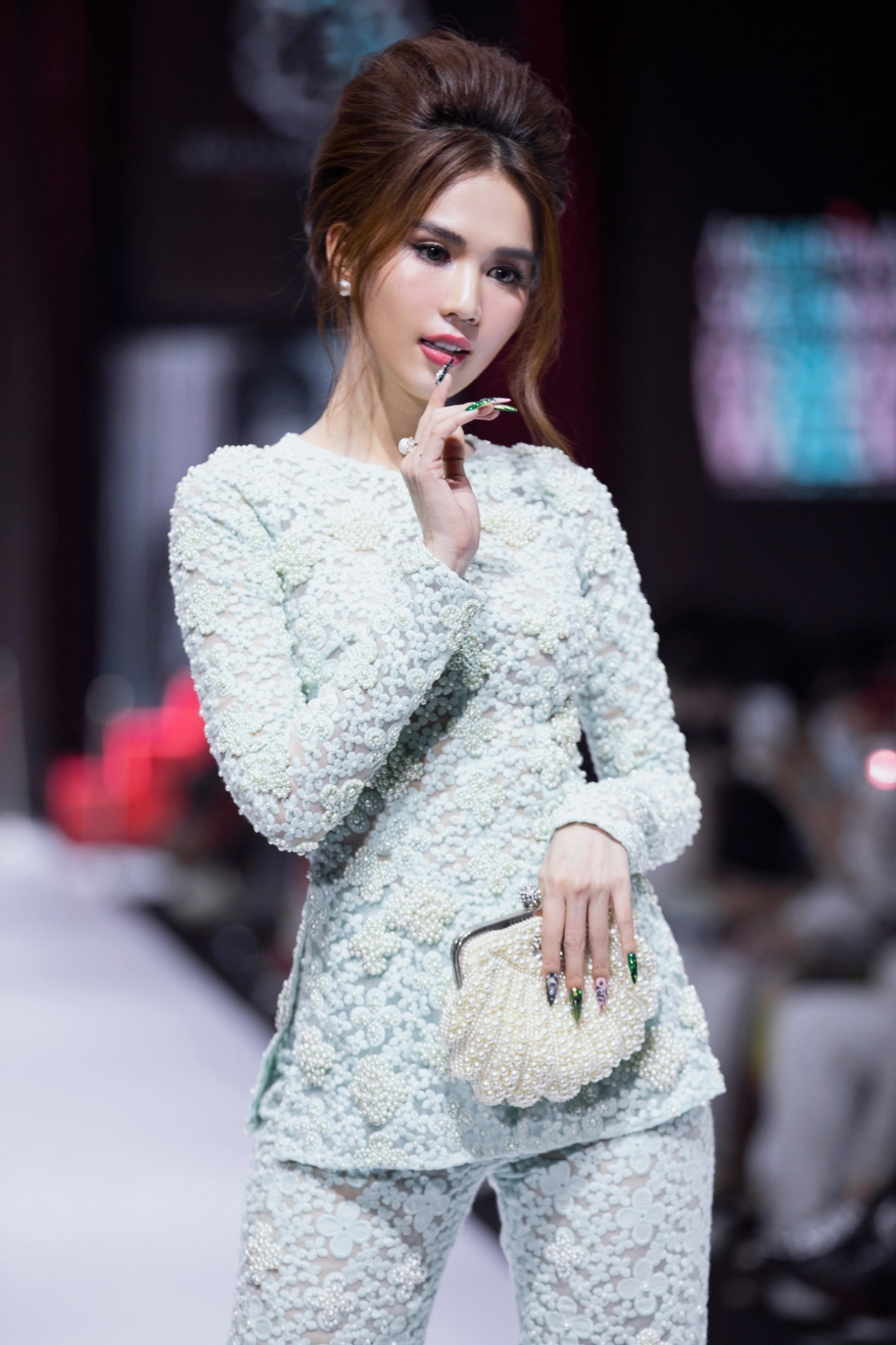 ao dai honoured at vietnam international fashion week picture 3