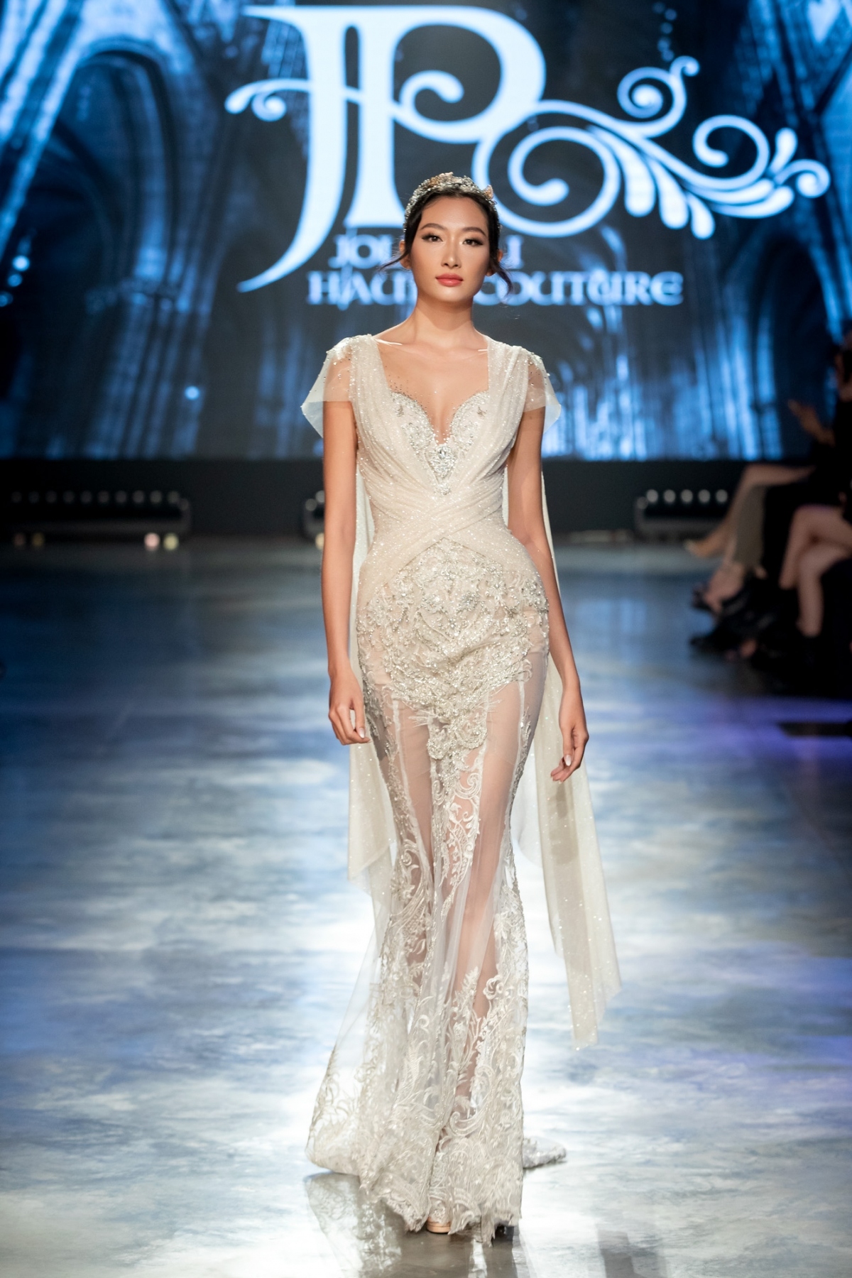 impressive photos captured during vietnam international fashion festival picture 3