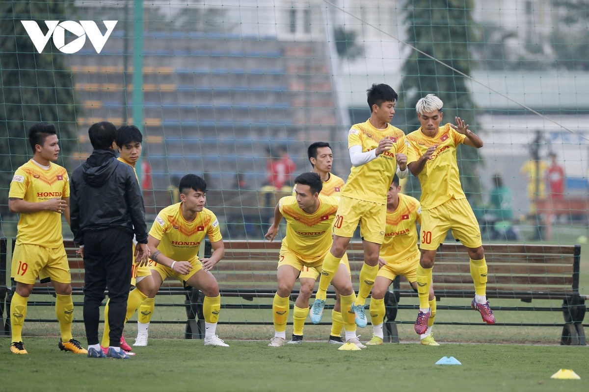 national team launch training camp in hanoi picture 10