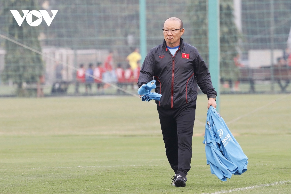 national team launch training camp in hanoi picture 3