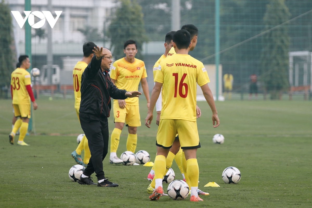 national team launch training camp in hanoi picture 9