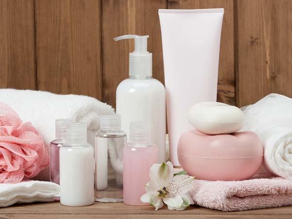 mẹo sử dụng nước hoa giúp lưu giữ mùi hương suốt ngày dài hình ảnh 2 meo su dung nuoc hoa giup luu giu mui huong suot ngay dai hinh anh 2