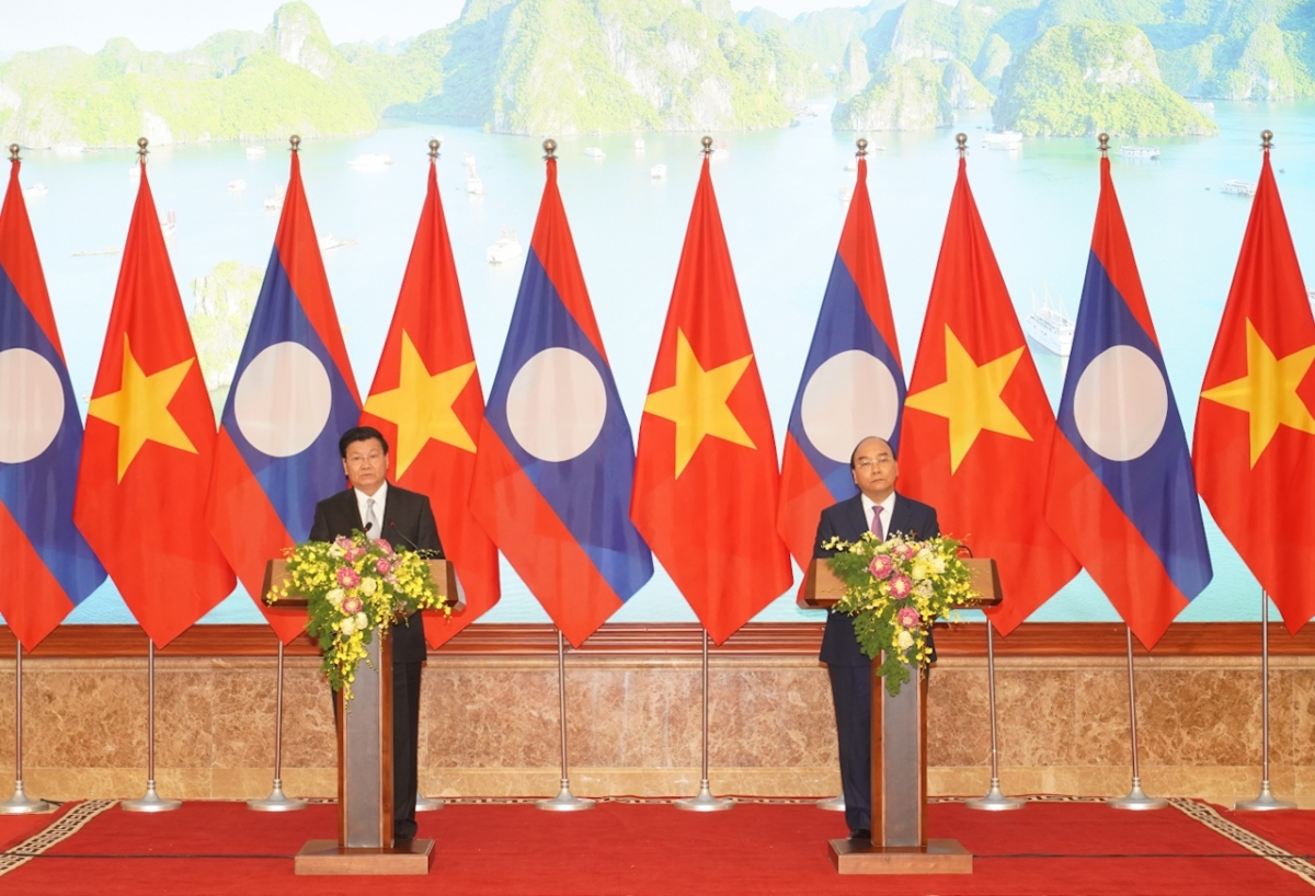 vietnam, laos sign 17 cooperation agreements at 43rd inter-governmental committee session picture 1