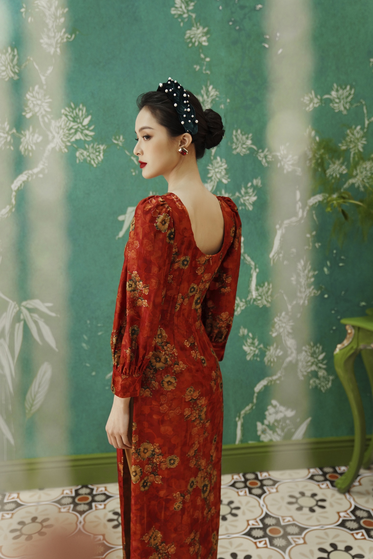 ha vi khoe net goi cam, yeu kieu cung ao dai hinh anh 9