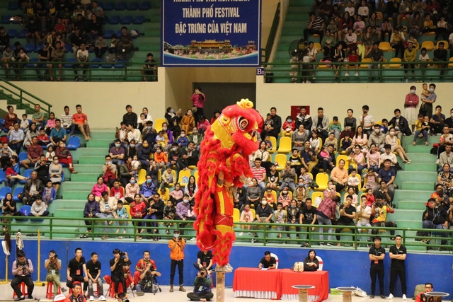 lion dance festival 2020 excites crowds in thua thien-hue province picture 10