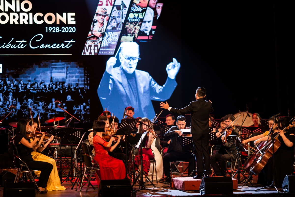 Những tràng vỗ tay không ngớt trong đêm nhạc tưởng nhớ Ennio Morricone