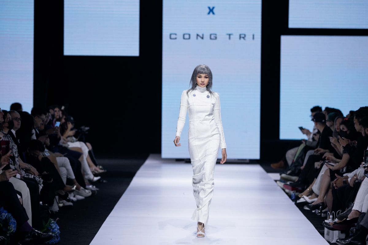tân hoa hậu Đỗ thị hà lần đầu catwalk trong show của công trí tại tuần lễ thời trang hình ảnh 11 tan hoa hau Do thi ha lan dau catwalk trong show cua cong tri tai tuan le thoi trang hinh anh 11
