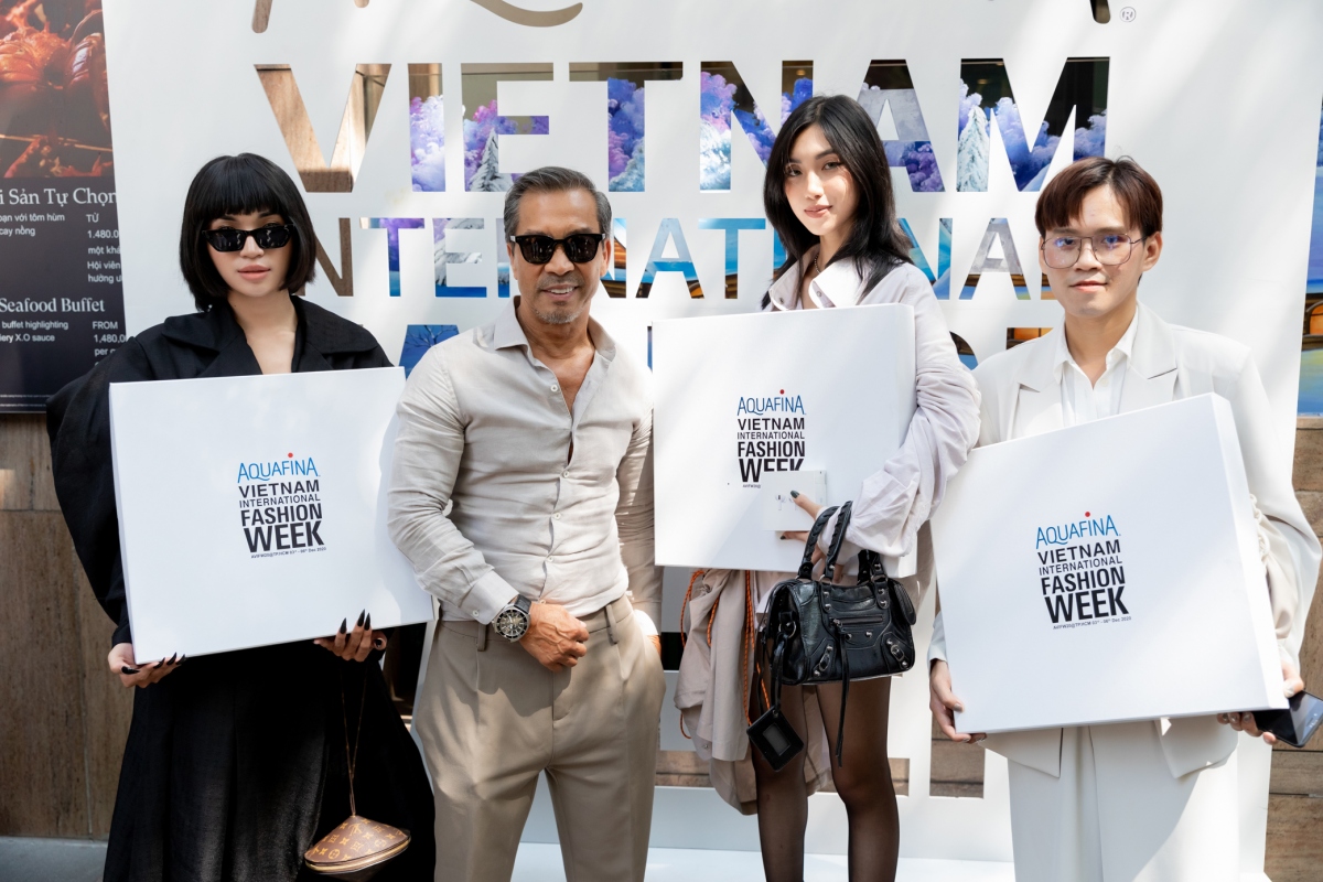 A hau mau thuy dien nguyen cay xanh trong ngay thu 5 the best street style 2020 hinh anh 14