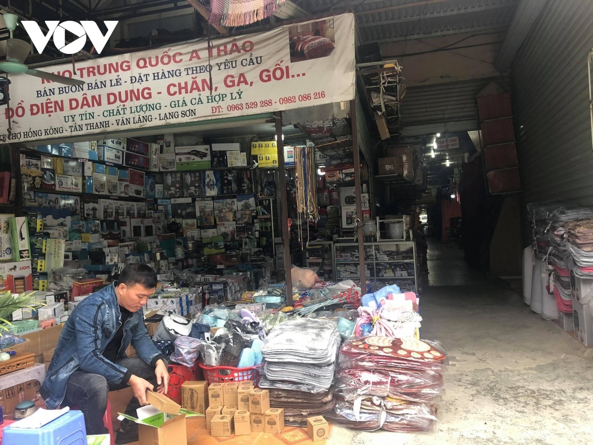 impact of covid-19 pandemic sees tan thanh border gate market fall quiet picture 13
